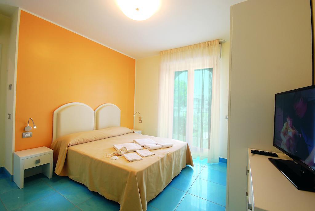 Residence Abruzzo Resort Tortoreto Oda fotoğraf